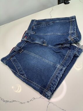 Vintage Y2K Tommy Hilfiger Dark Wash Denim Shorts Low Rise Structured Size 8